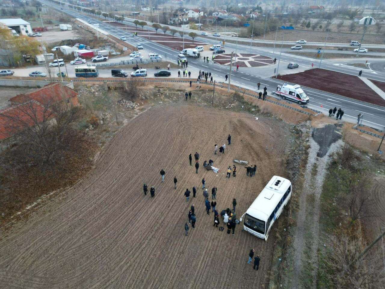 Öğrenci servisi kamyonetle çarpıştı, 17 yaralı var! Kaza sonrası can pazarı 7